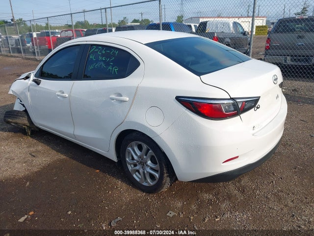 3MYDLBZV6GY132703 Scion IA