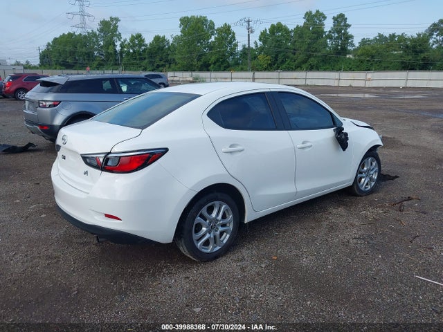 3MYDLBZV6GY132703 Scion IA