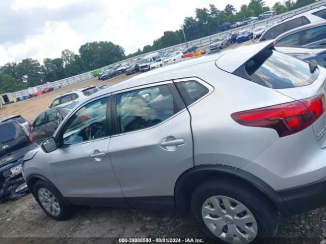 JN1BJ1CP3JW155471 Nissan Rogue Sport S
