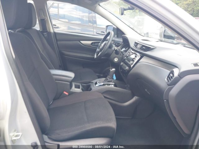 JN1BJ1CP3JW155471 Nissan Rogue Sport S