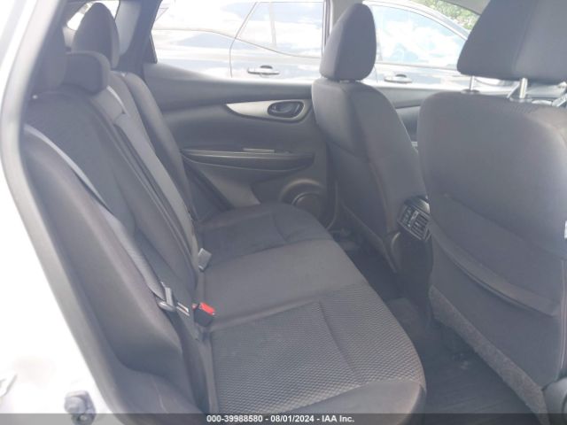 JN1BJ1CP3JW155471 Nissan Rogue Sport S