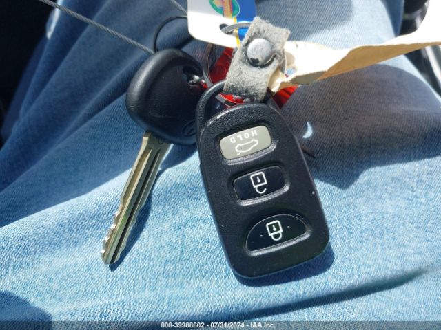 5NPDH4AE4EH503083 Hyundai ELANTRA SE