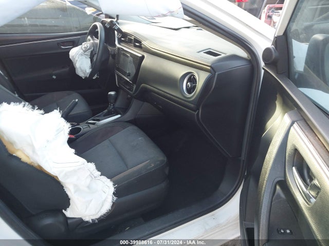 Toyota COROLLA LE 2018 2T1BURHE4JC001774 Image 5