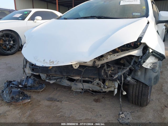 Toyota COROLLA LE 2018 2T1BURHE4JC001774 Image 6