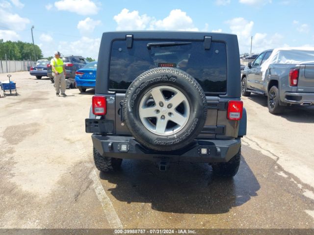 1C4BJWDG7GL337256 Jeep Wrangler Unlimited Sport