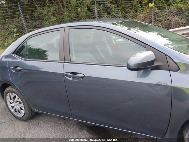 Toyota COROLLA LE 2018 2T1BURHE8JC091558 Image 13