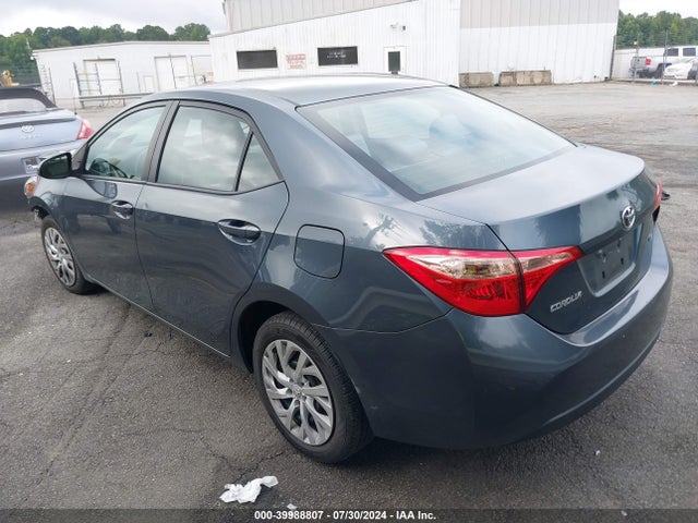 Toyota COROLLA LE 2018 2T1BURHE8JC091558 Image 3