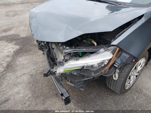 Toyota COROLLA LE 2018 2T1BURHE8JC091558 Image 6