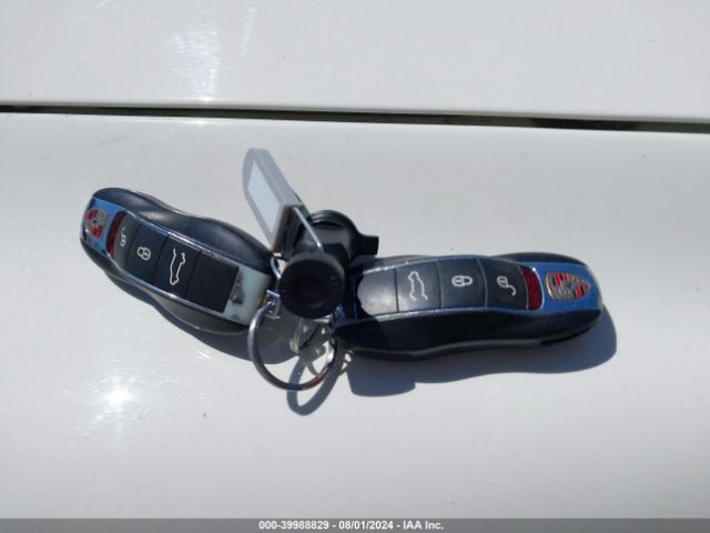 2011 PORSCHE CAYENNE WP1AA2A27BLA06892 Photo 10
