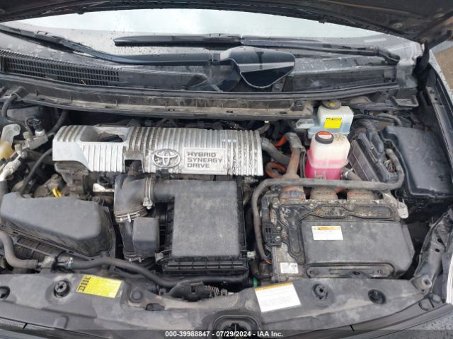 JTDKN3DU3F0448931 Toyota Prius Two
