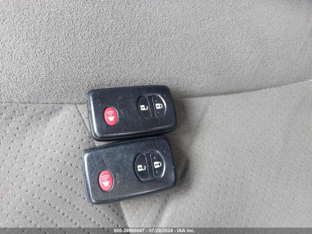 JTDKN3DU3F0448931 Toyota Prius Two