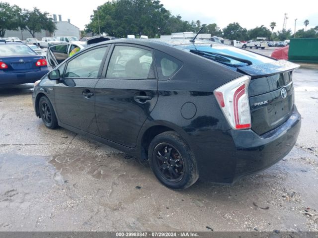 JTDKN3DU3F0448931 Toyota Prius Two