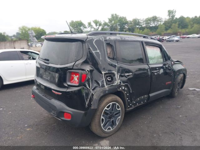 ZACCJBCT7FPB35121 Jeep Renegade Trailhawk