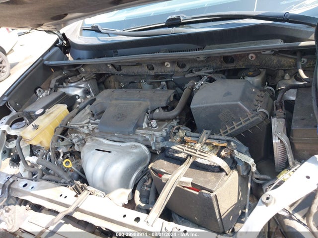 Toyota RAV4 LE 2018 JTMZFREV6JJ179610 Image 10