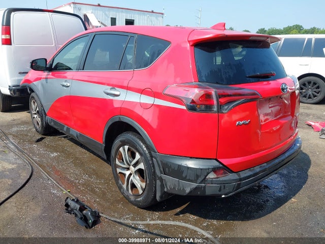 Toyota RAV4 LE 2018 JTMZFREV6JJ179610 Image 3