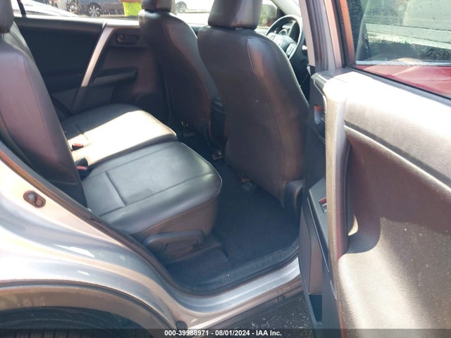 Toyota RAV4 LE 2018 JTMZFREV6JJ179610 Image 8