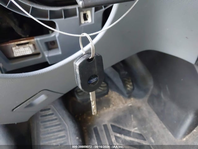 Ford Transit-150 2016 1FTYE1YG7GKA14374 Image 11