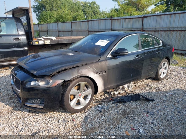 2018 JAGUAR XF SAJBS4FX6JCY69766 Photo 1
