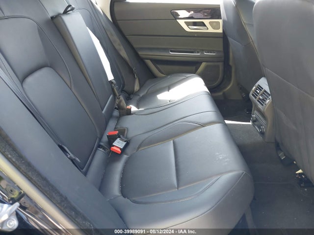 2018 JAGUAR XF SAJBS4FX6JCY69766 Photo 7