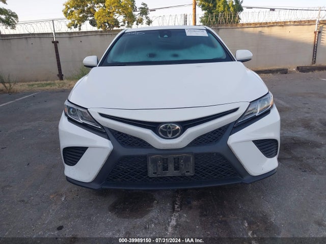 Toyota CAMRY SE 2018 4T1B11HK2JU552008 Image 12