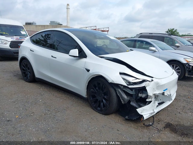 2021 TESLA MODEL Y 5YJYGDEE0MF072494 Photo 0