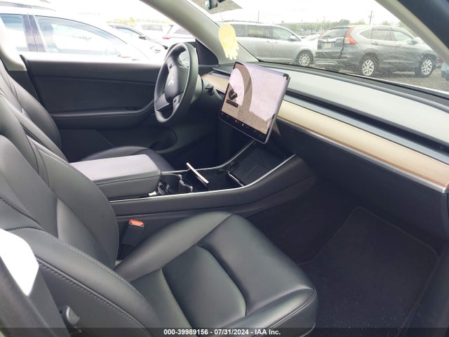 2021 TESLA MODEL Y 5YJYGDEE0MF072494 Photo 4