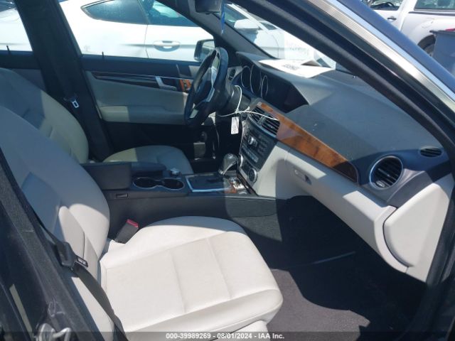 WDDGF8AB8EA954286 Mercedes-Benz C 300 Luxury 4matic/sport 4matic