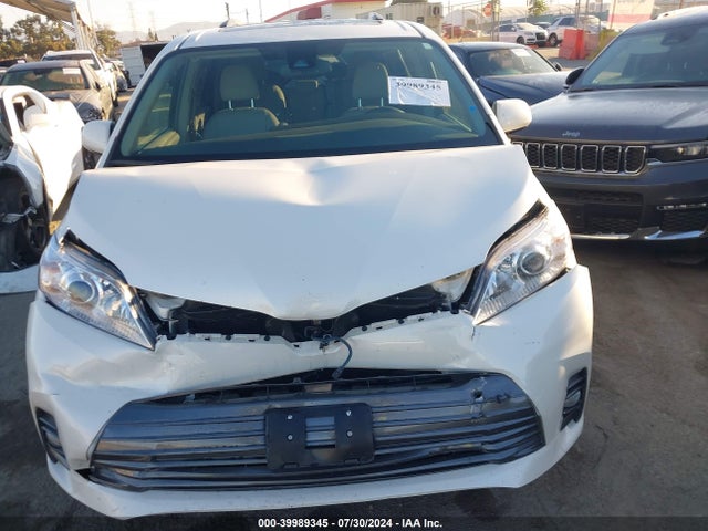 Toyota Sienna Xle 8 Passenger 2018 5TDYZ3DC5JS921403 Image 12