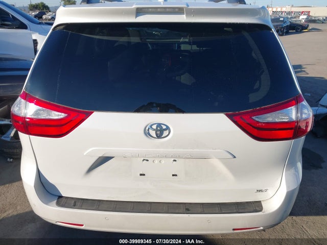 Toyota Sienna Xle 8 Passenger 2018 5TDYZ3DC5JS921403 Image 16