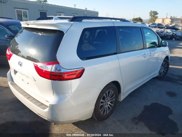 Toyota Sienna Xle 8 Passenger 2018 5TDYZ3DC5JS921403 Image 4