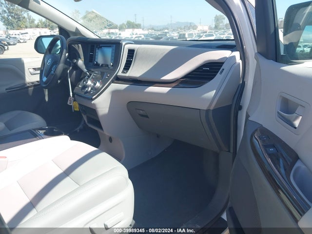 Toyota Sienna Xle 8 Passenger 2018 5TDYZ3DC5JS921403 Image 5