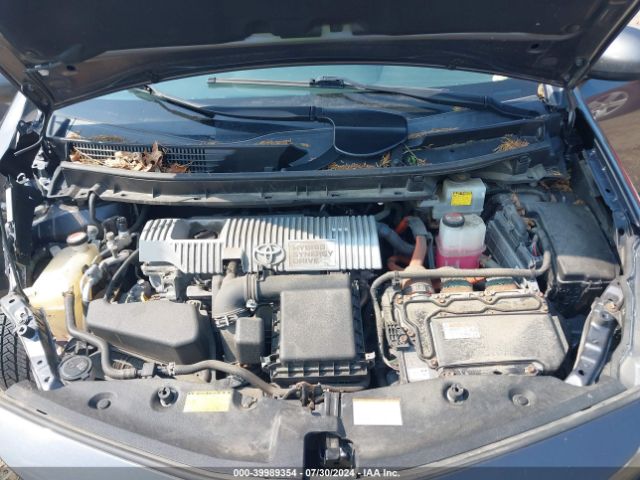 JTDZN3EU2FJ027726 Toyota Prius V Three