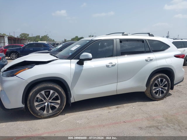 Toyota Highlander Xle 2023 5TDKDRBH7PS015980 Image 14