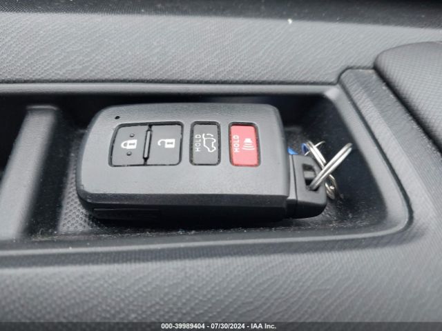 JTDKDTB32E1079405 Toyota Prius C Three