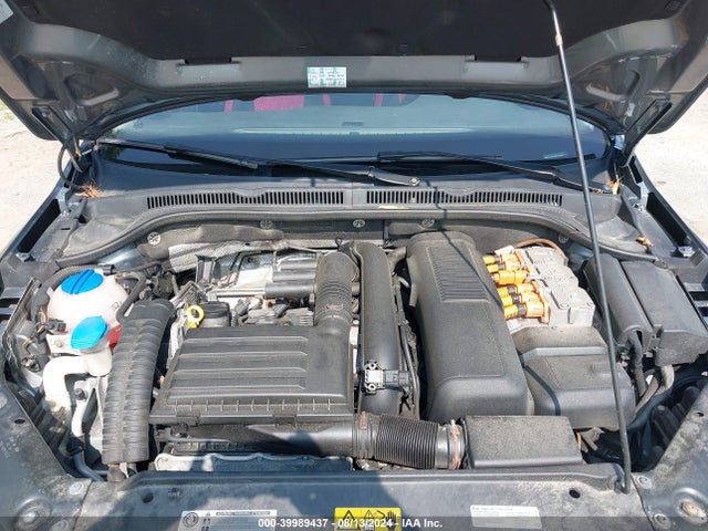 3VW637AJ3EM229663 Volkswagen Jetta Hybrid Se