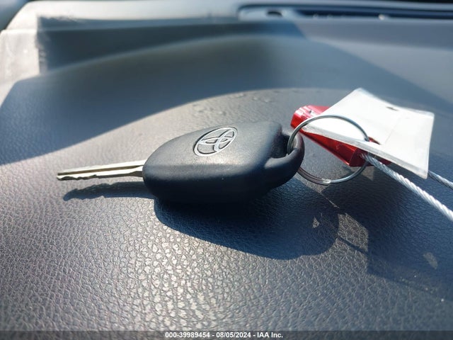 Toyota COROLLA LE 2016 5YFBURHE2GP485436 Image 11