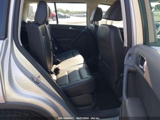 WVGBV7AX0HK025720 Volkswagen Tiguan 2.0t/2.0t S