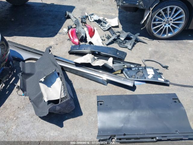 WDDWJ8DBXKF785439 Mercedes-Benz C 300