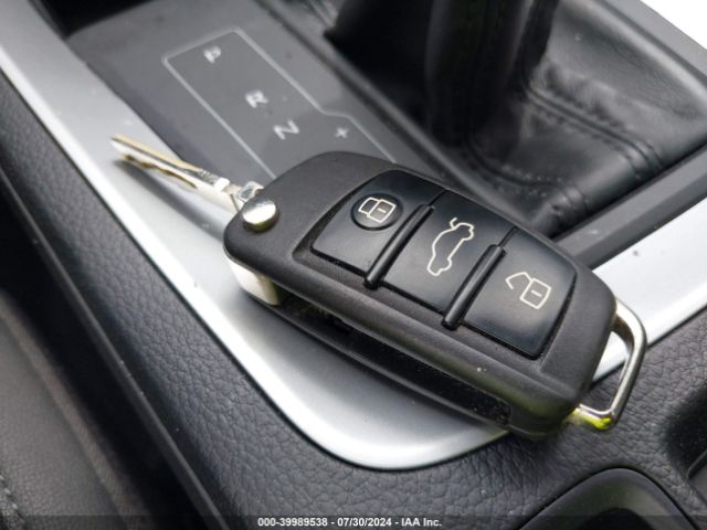 WA1AECF31K1086807 Audi Q3 2.0t Premium