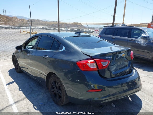 Chevrolet Cruze Lt Auto 2018 1G1BE5SM1J7157996 Image 3