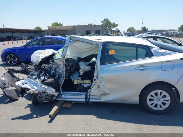 JTDKAMFU1N3189545 Toyota Prius L