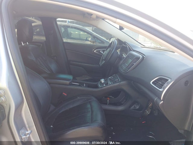 Chrysler 200 C 2015 1C3CCCCB5FN549468 Image 5