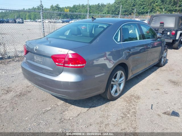 1VWBT7A35EC041020 Volkswagen Passat 1.8t Se