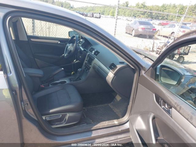 1VWBT7A35EC041020 Volkswagen Passat 1.8t Se