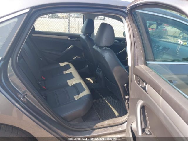 1VWBT7A35EC041020 Volkswagen Passat 1.8t Se