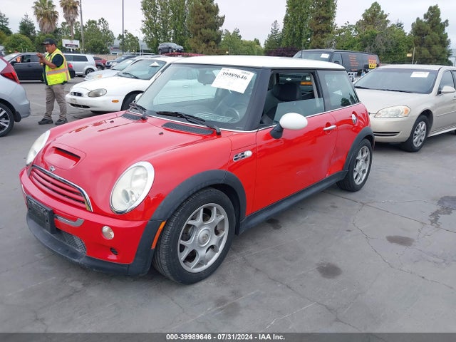 2006 MINI COOPER S WMWRE335X6TJ35671 Photo 1