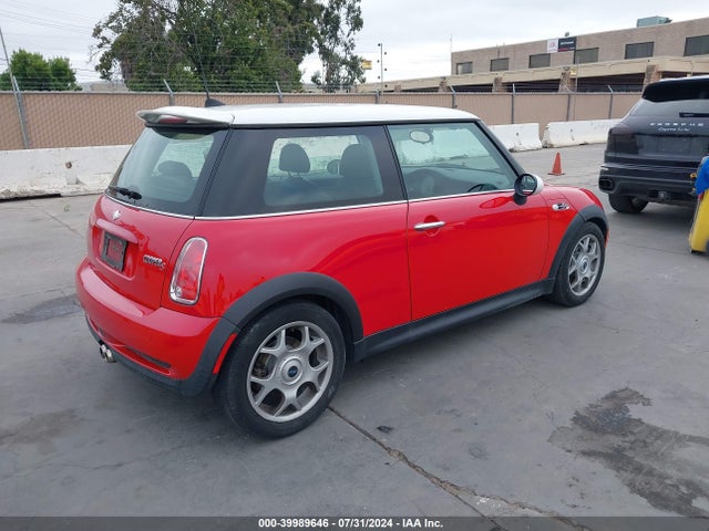 2006 MINI COOPER S WMWRE335X6TJ35671 Photo 3