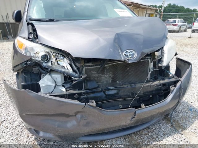 5TDYK3DC5FS641539 Toyota Sienna Xle Premium 8 Passenger