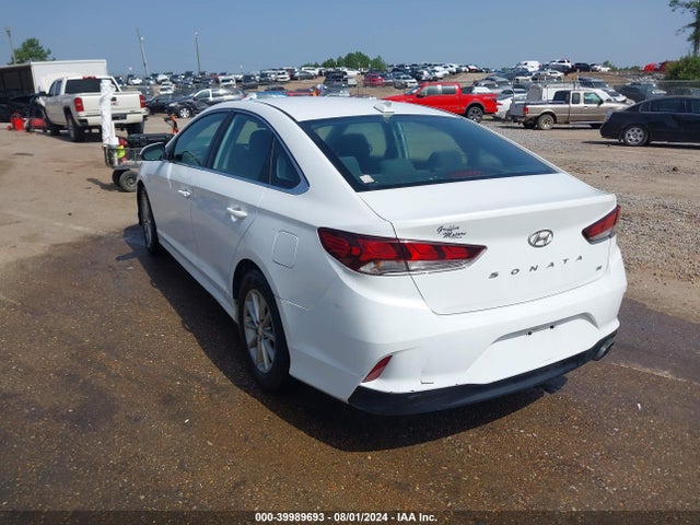 Hyundai SONATA SE 2018 5NPE24AF0JH692789 Image 3