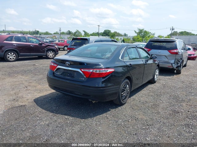 Toyota CAMRY LE 2015 4T4BF1FK7FR511729 Image 4